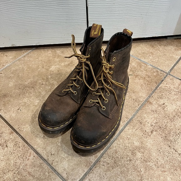 1460 Doc Martens Crazy Horse Leather Lace Up Boots - Picture 4 of 9